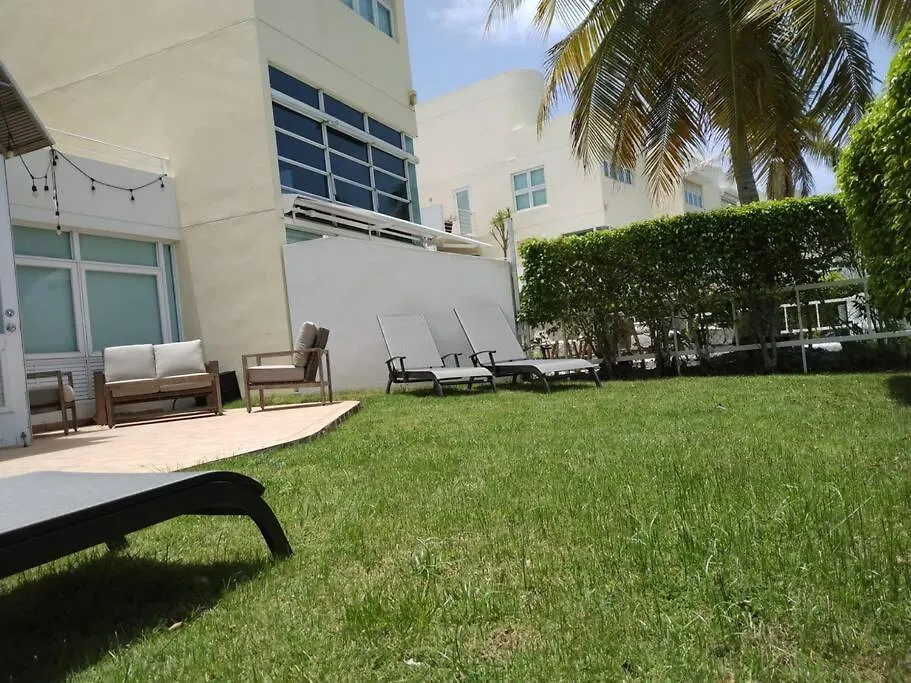 Villas De Golf In Dorado Del Mar